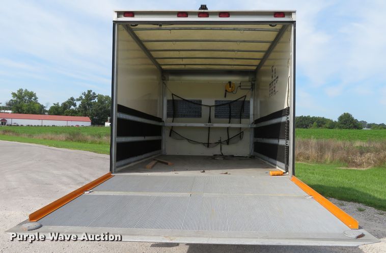 image for item DH1114 2010 Chevrolet Express G3500  box truck