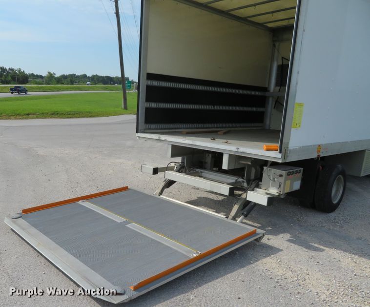 image for item DH1114 2010 Chevrolet Express G3500  box truck