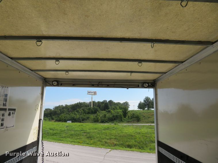 image for item DH1114 2010 Chevrolet Express G3500  box truck