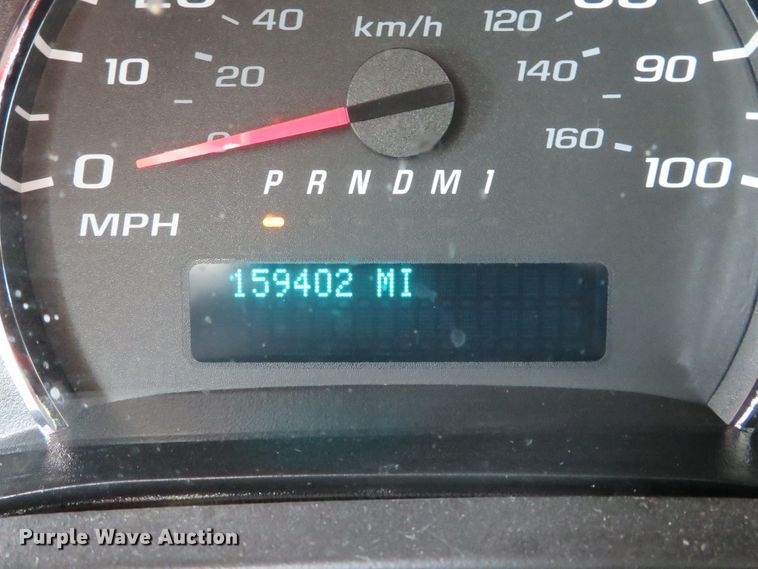 image for item DH1114 2010 Chevrolet Express G3500  box truck