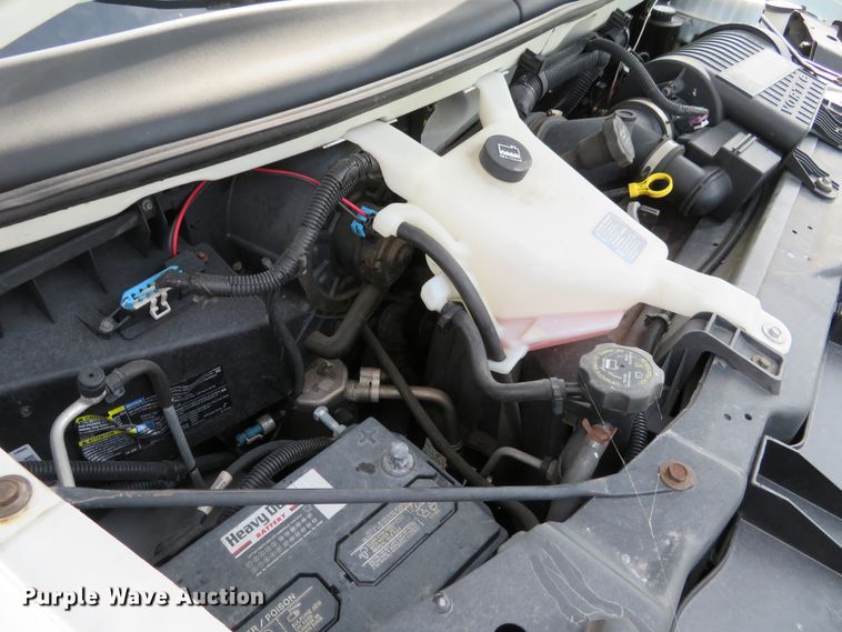 image for item DH1114 2010 Chevrolet Express G3500  box truck