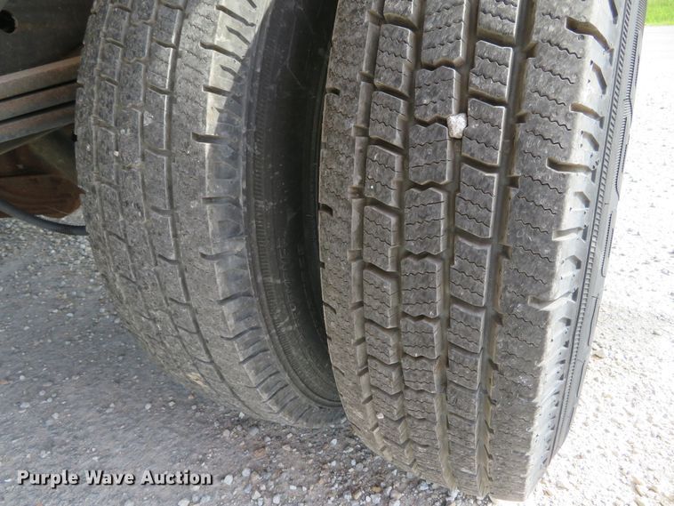 image for item DH1114 2010 Chevrolet Express G3500  box truck