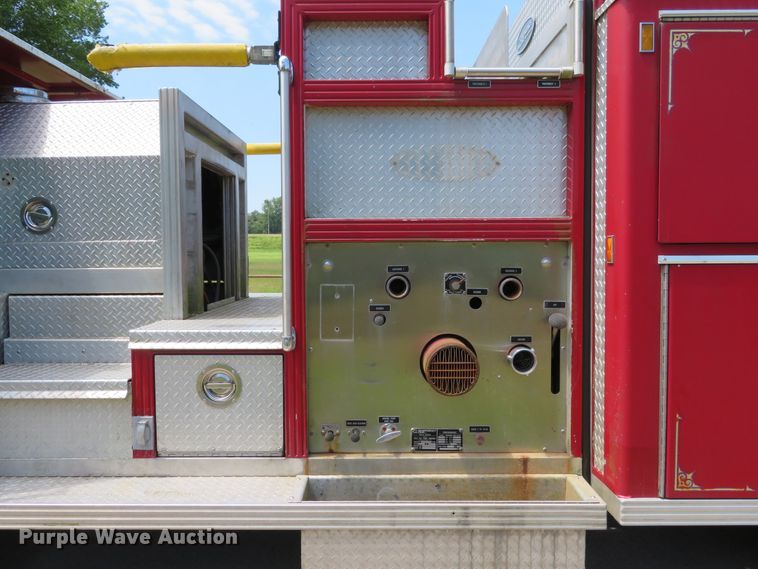 image for item DH1127 1982 Hendrickson 1871-WA  pumper fire truck