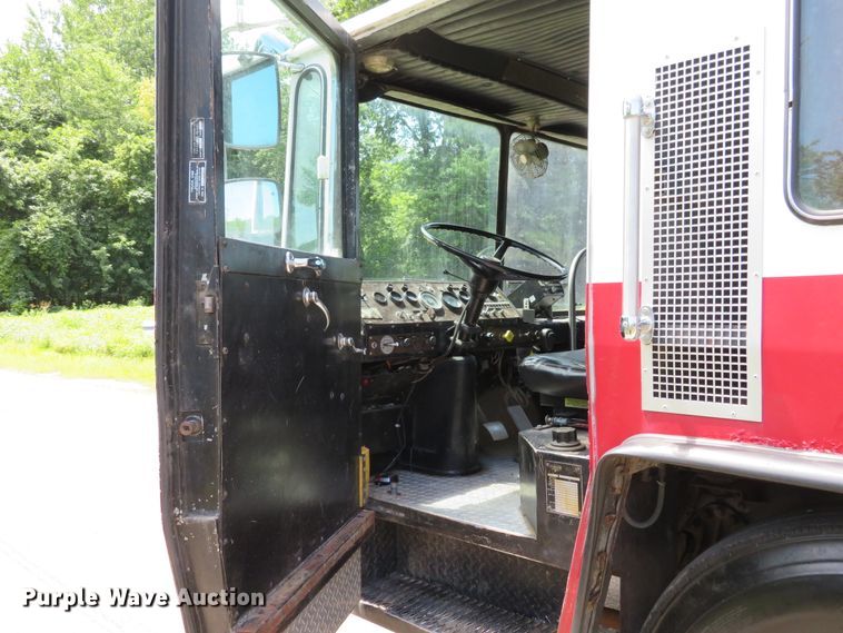 image for item DH1127 1982 Hendrickson 1871-WA  pumper fire truck