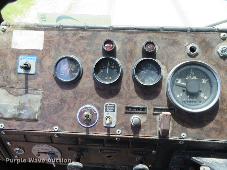 image for item DH1127 1982 Hendrickson 1871-WA  pumper fire truck