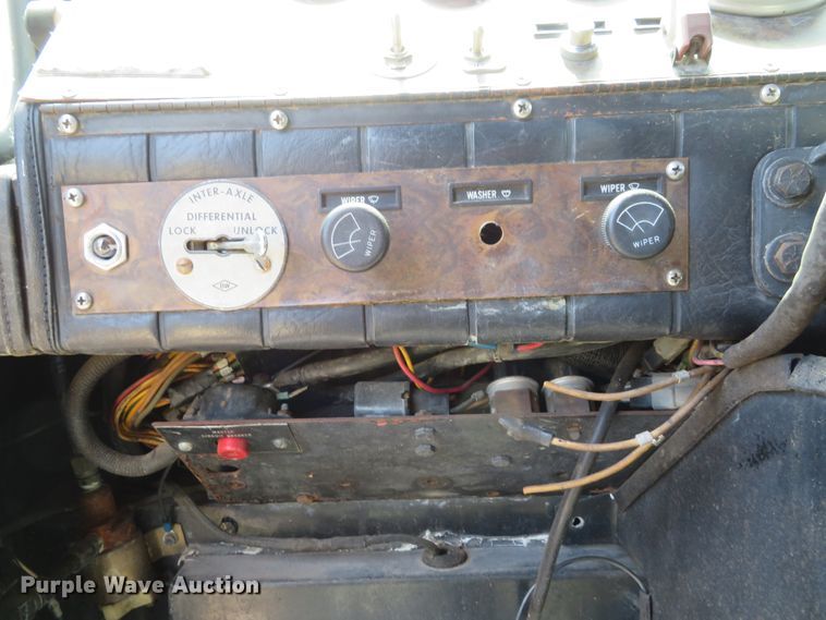 image for item DH1127 1982 Hendrickson 1871-WA  pumper fire truck