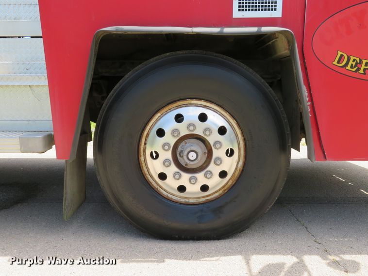 image for item DH1127 1982 Hendrickson 1871-WA  pumper fire truck