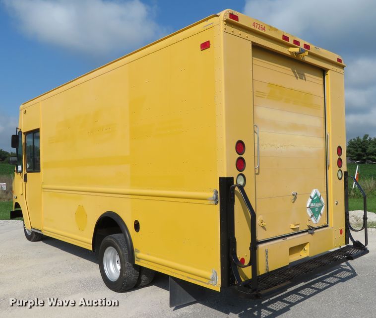 image for item DH1131 2007 Ford E450  delivery truck