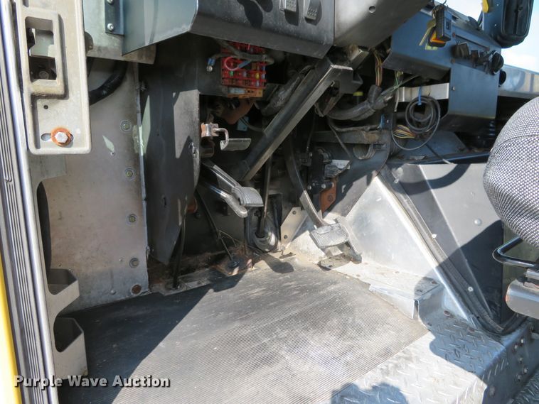 image for item DH1131 2007 Ford E450  delivery truck