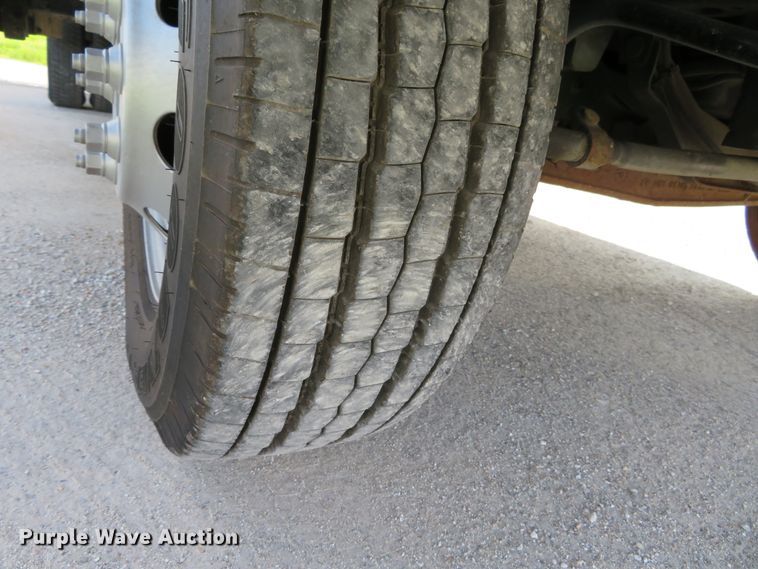 image for item DH1131 2007 Ford E450  delivery truck