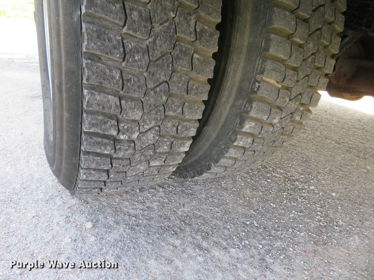 image for item DH1131 2007 Ford E450  delivery truck