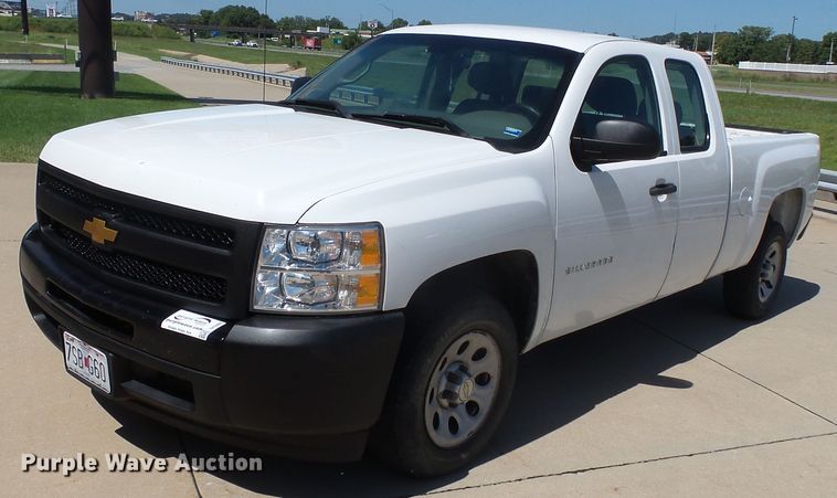 image for item DH3885 2013 Chevrolet Silverado 1500  Ext. Cab pickup truck