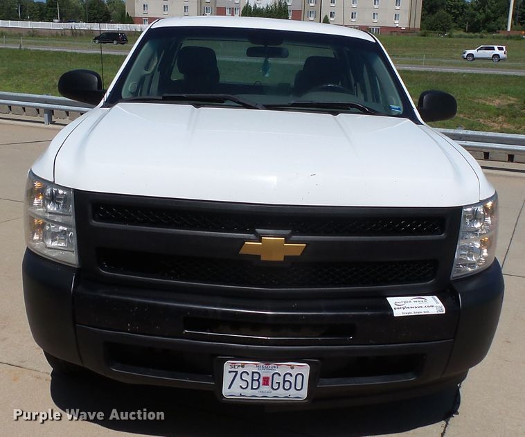 image for item DH3885 2013 Chevrolet Silverado 1500  Ext. Cab pickup truck