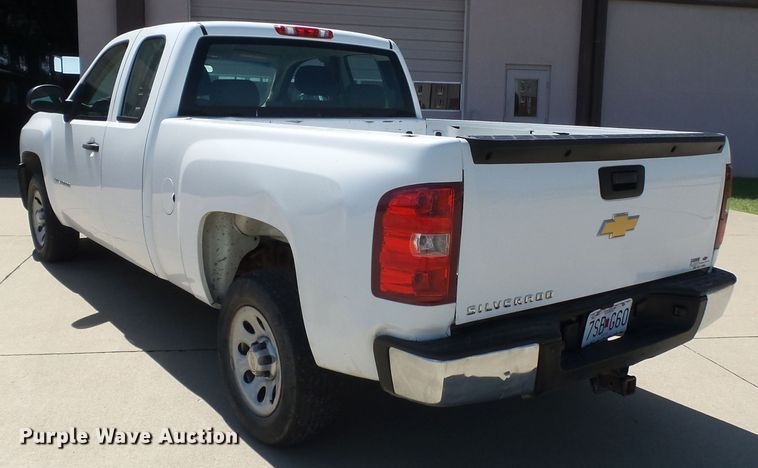 image for item DH3885 2013 Chevrolet Silverado 1500  Ext. Cab pickup truck
