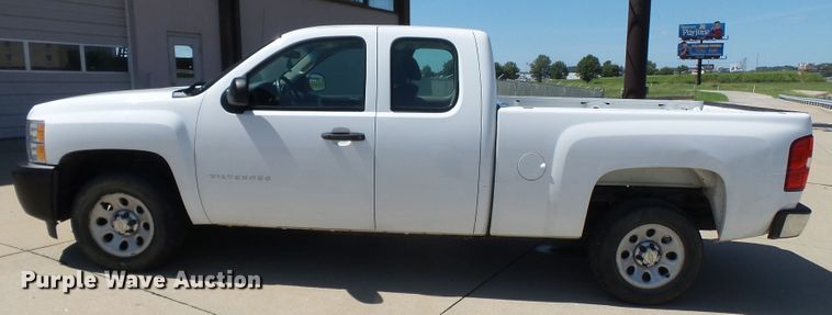 image for item DH3885 2013 Chevrolet Silverado 1500  Ext. Cab pickup truck