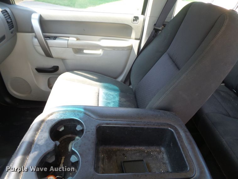 image for item DH3885 2013 Chevrolet Silverado 1500  Ext. Cab pickup truck