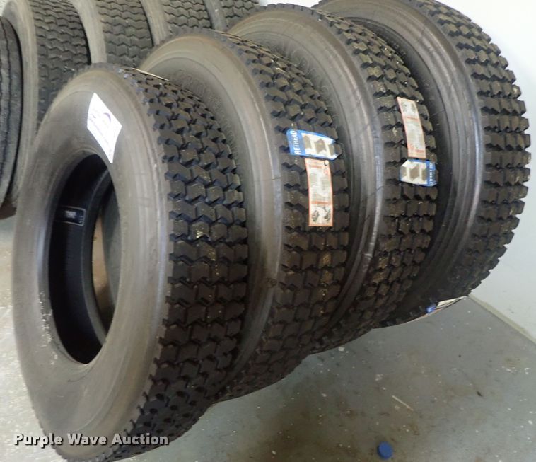 (4) Bridgestone 11R24.5 tires in Hutchinson, KS | Item DI4604 sold ...