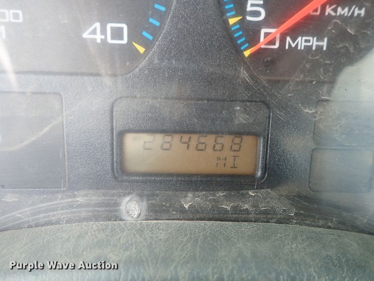 image for item DI4611 2006 International 7600  vacuum truck