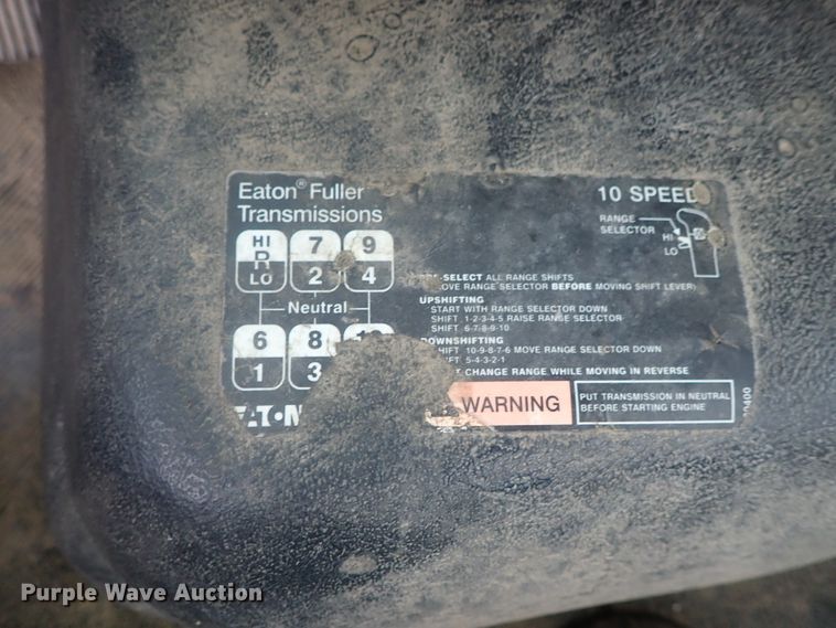 image for item DI4611 2006 International 7600  vacuum truck