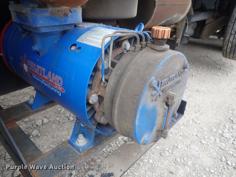 image for item DI4611 2006 International 7600  vacuum truck