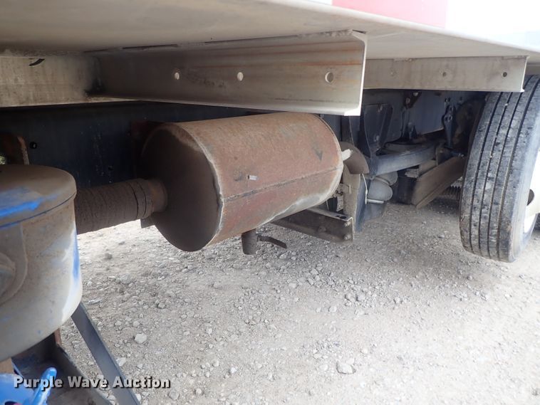 image for item DI4611 2006 International 7600  vacuum truck