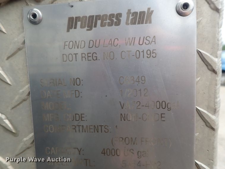 image for item DI4611 2006 International 7600  vacuum truck