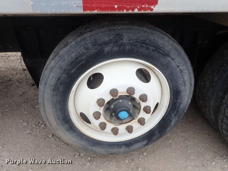 image for item DI4611 2006 International 7600  vacuum truck