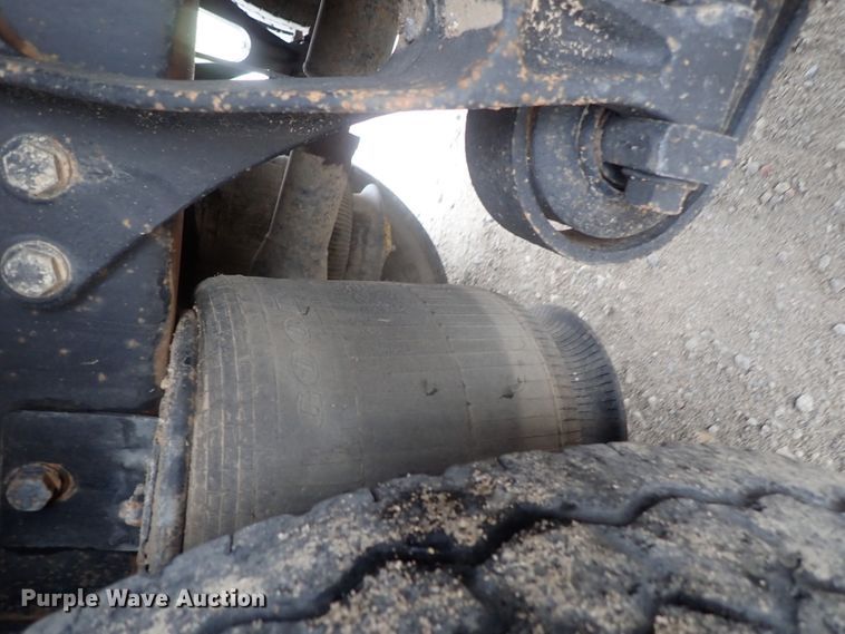 image for item DI4611 2006 International 7600  vacuum truck