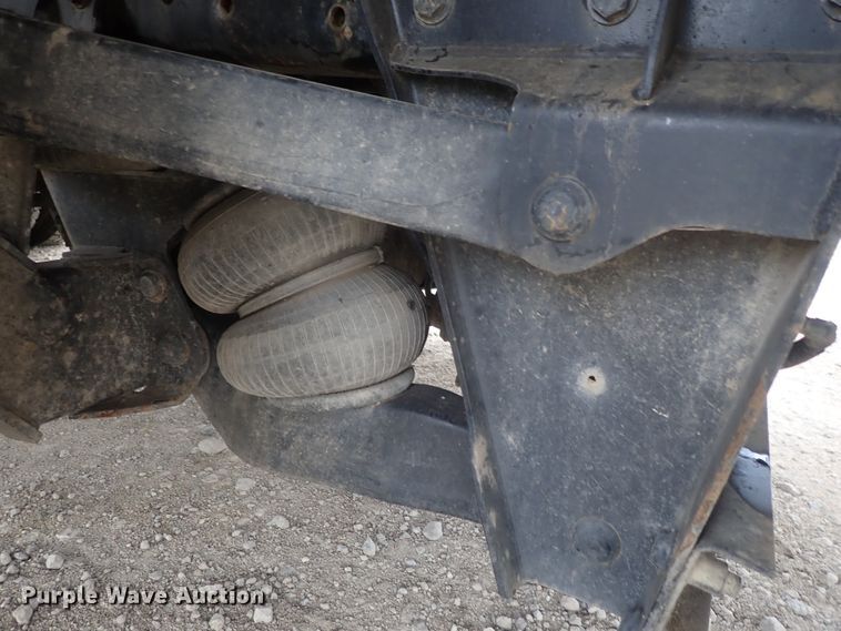 image for item DI4611 2006 International 7600  vacuum truck