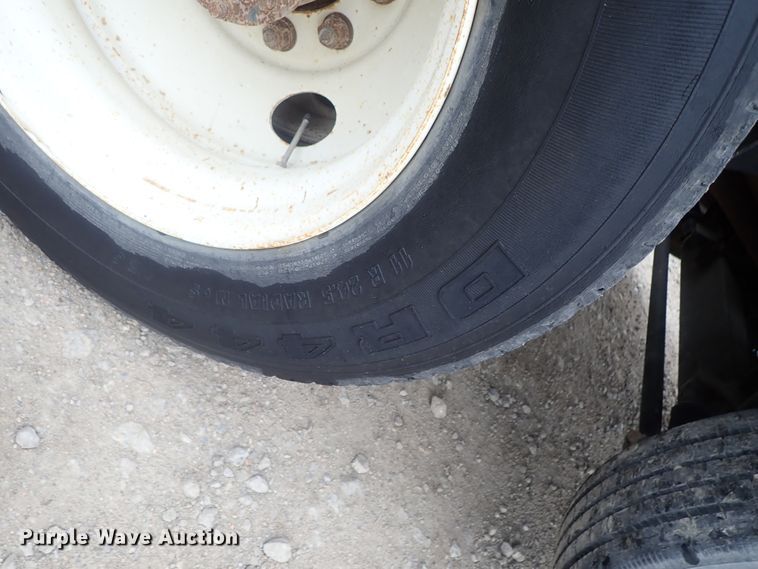 image for item DI4611 2006 International 7600  vacuum truck