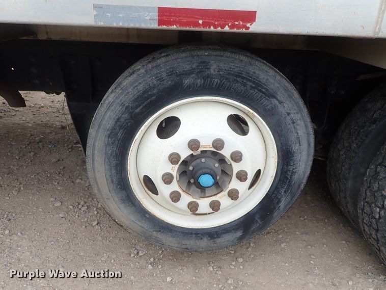 image for item DI4611 2006 International 7600  vacuum truck