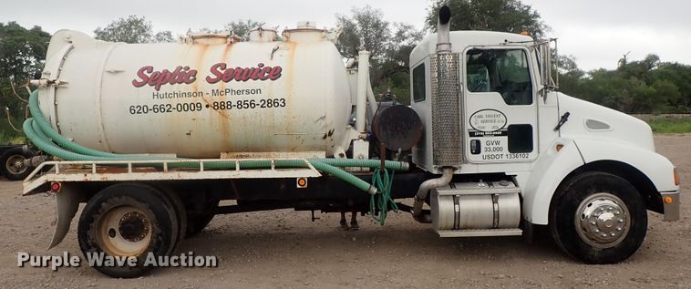 image for item DI4612 2007 Kenworth T300  vacuum truck