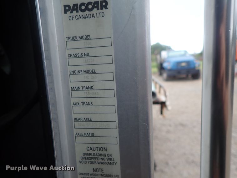 image for item DI4612 2007 Kenworth T300  vacuum truck