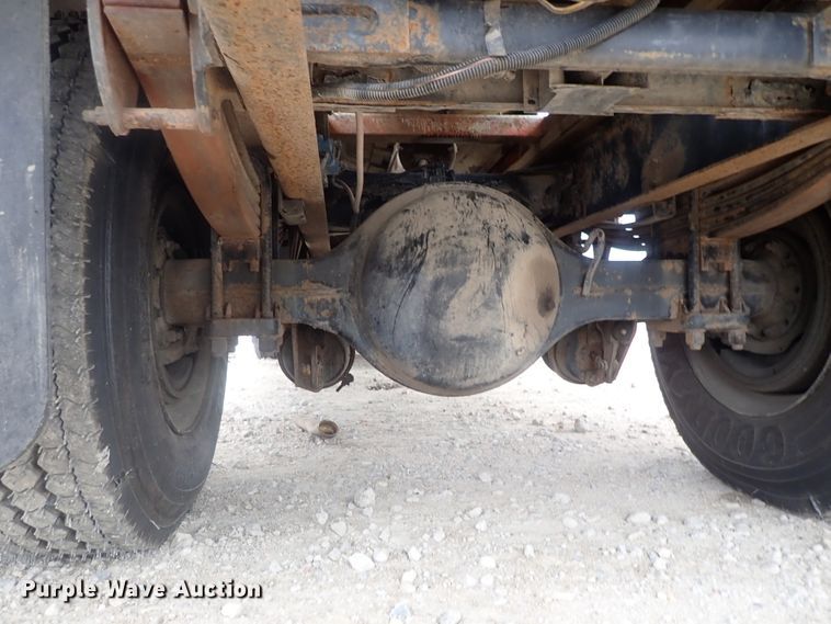 image for item DI4612 2007 Kenworth T300  vacuum truck