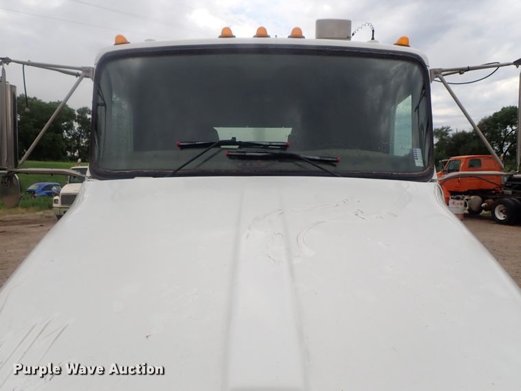 image for item DI4612 2007 Kenworth T300  vacuum truck