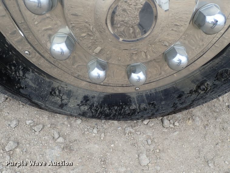 image for item DI4612 2007 Kenworth T300  vacuum truck