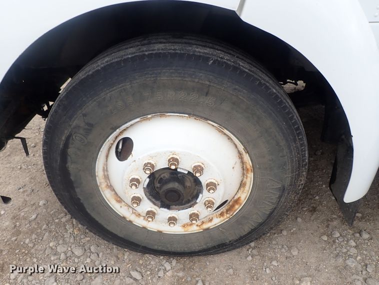 image for item DI4612 2007 Kenworth T300  vacuum truck