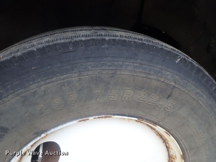 image for item DI4612 2007 Kenworth T300  vacuum truck