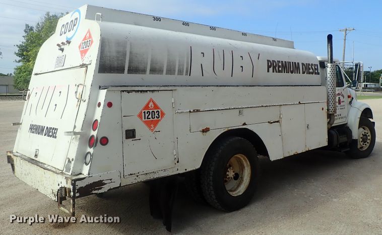 image for item DI4648 1992 International 4900  fuel truck