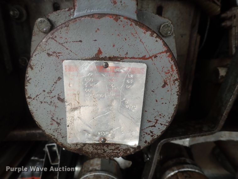 image for item DI4648 1992 International 4900  fuel truck