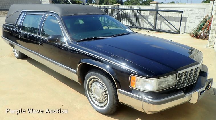 image for item DI4652 1996 Cadillac Fleetwood Superior Coach  hearse