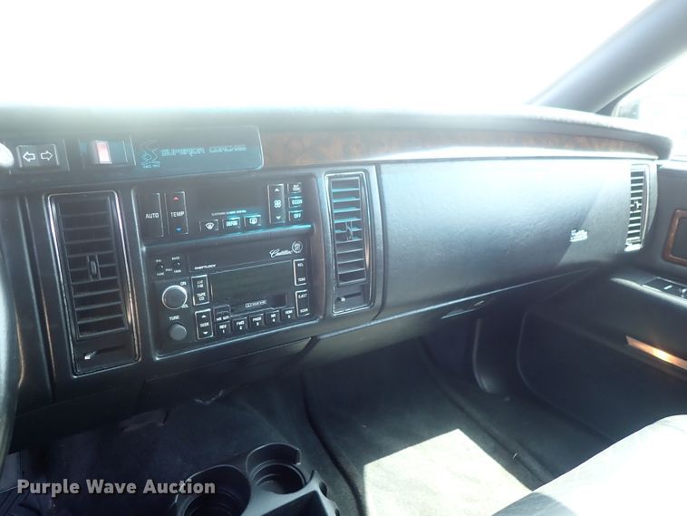 image for item DI4652 1996 Cadillac Fleetwood Superior Coach  hearse