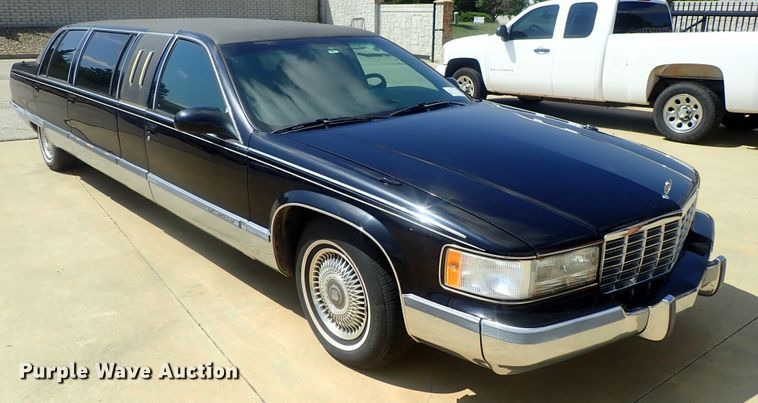 image for item DI4653 1996 Cadillac Fleetwood  limousine