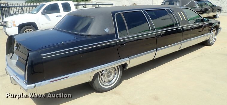 image for item DI4653 1996 Cadillac Fleetwood  limousine