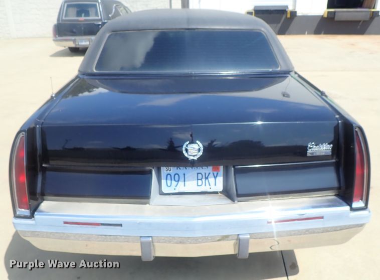 image for item DI4653 1996 Cadillac Fleetwood  limousine