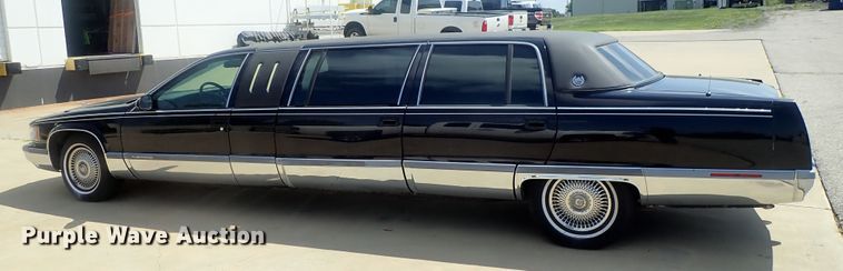 image for item DI4653 1996 Cadillac Fleetwood  limousine