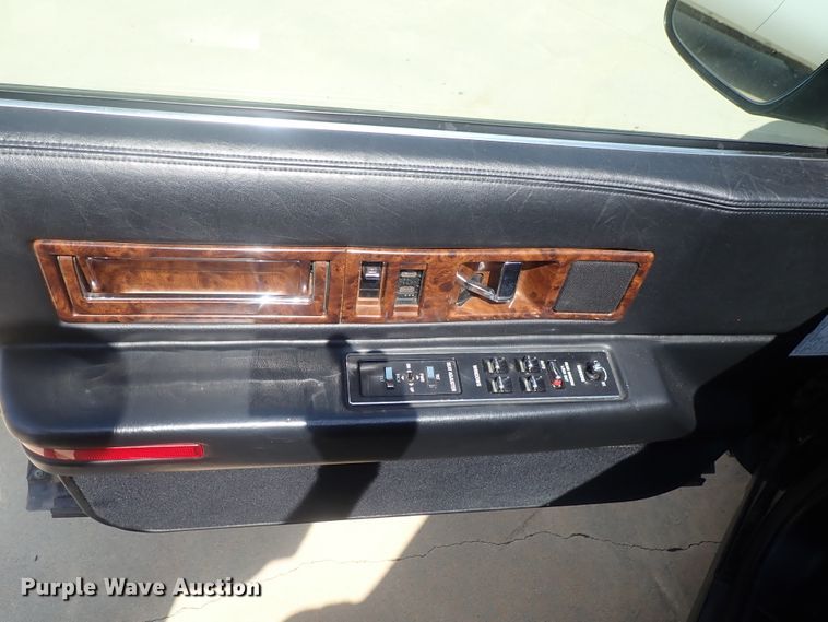 image for item DI4653 1996 Cadillac Fleetwood  limousine