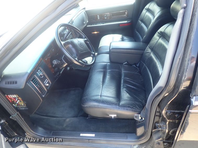 image for item DI4653 1996 Cadillac Fleetwood  limousine