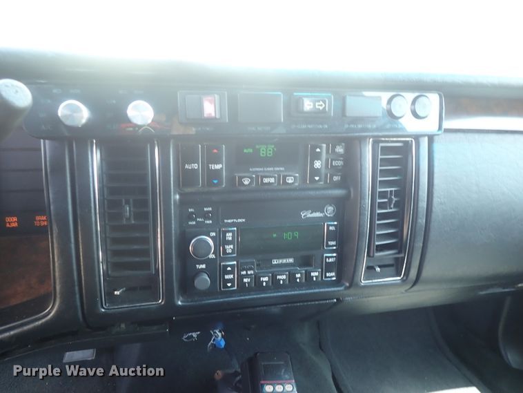 image for item DI4653 1996 Cadillac Fleetwood  limousine