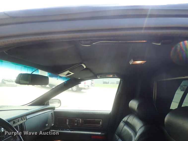 image for item DI4653 1996 Cadillac Fleetwood  limousine